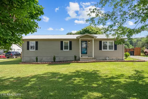 1608 Parker Rd, Sparta, TN 38583