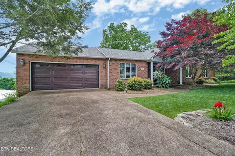 116 Sugarbush Cir, Crossville, TN 38558