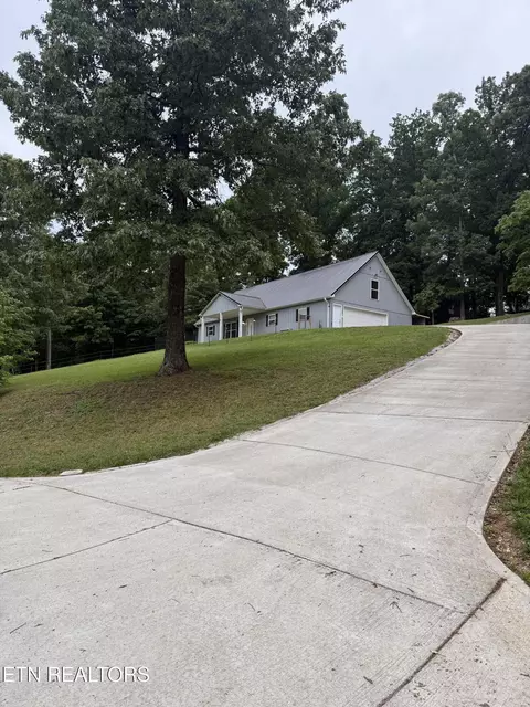 525 Canton Hollow Rd, Knoxville, TN 37934