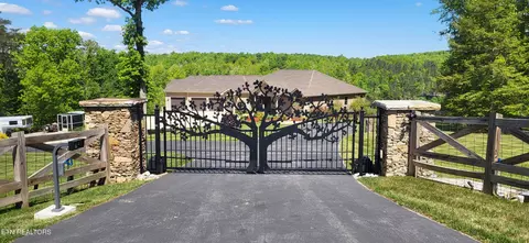 179 Eagle Blf, Jamestown, TN 38556