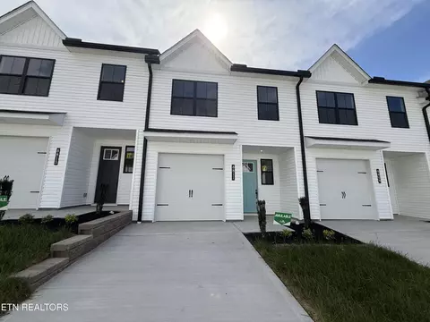 8811 Chapman Trace Way, Knoxville, TN 37920