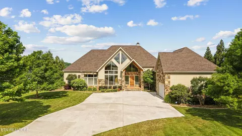 340 W Mountain Dr, Rockwood, TN 37854