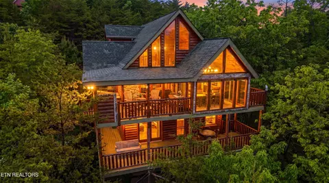 1560 Starwood Way, Sevierville, TN 37862