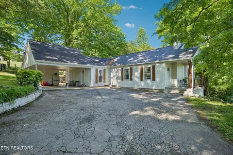 6513 Summerfield Dr, Knoxville, TN 37921