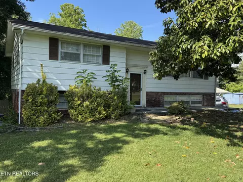 8705 Dolph Dr #3, Knoxville, TN 37931