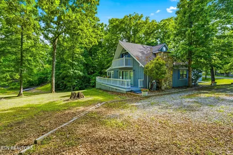 915 Leisure Ln, Sevierville, TN 37876