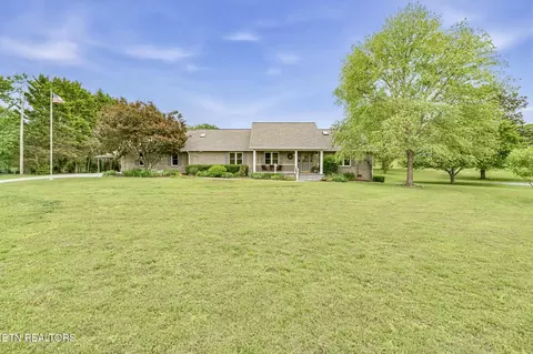 3541 Peppermint Hills Dr, Maryville, TN 37804