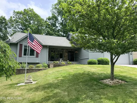 18 Heather Glen Dr, Crossville, TN 38558