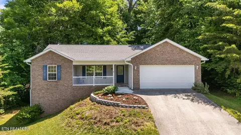624 Liverpool Ln, Knoxville, TN 37920