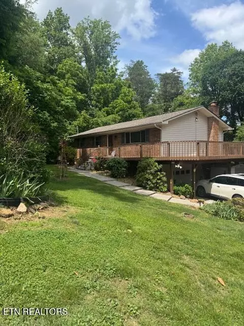 221 Sherwood Rd, Powell, TN 37849