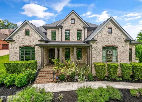 501 Lone Willow Dr, Knoxville, TN 37934