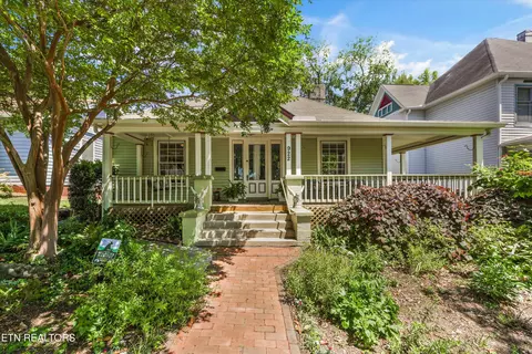 922 Gratz St, Knoxville, TN 37917