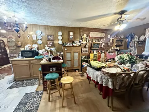Dining - 243 Goat Town Rd, Ewing, VA 24248 photo 3 of 3