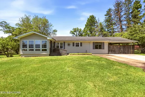 109 Washburn Cir, Oak Ridge, TN 37830