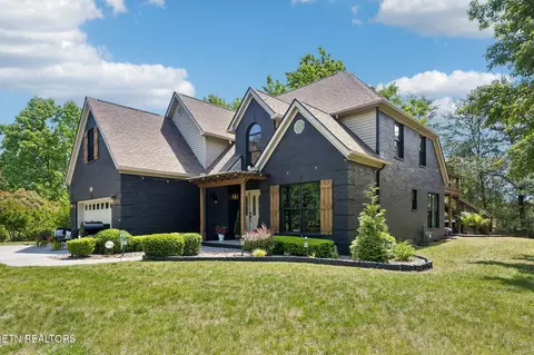 704 Blue Dun Ct, Pigeon Forge, TN 37863