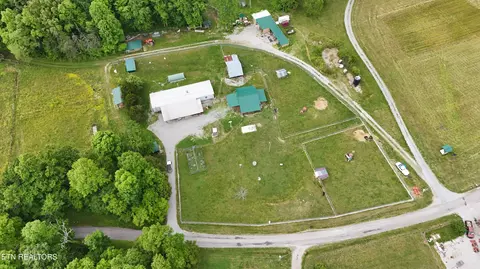 204 Honey Creek Loop Rd, Allardt, TN 38504