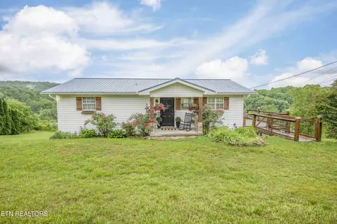 140 Walnut Cir, New Tazewell, TN 37825