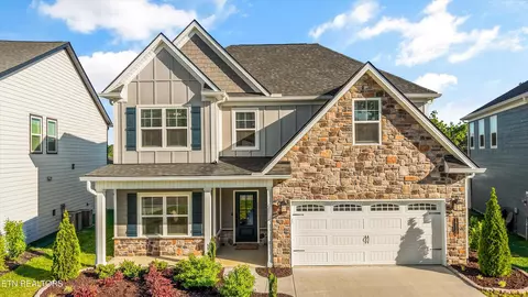 1710 Melton Meadows Dr, Maryville, TN 37803