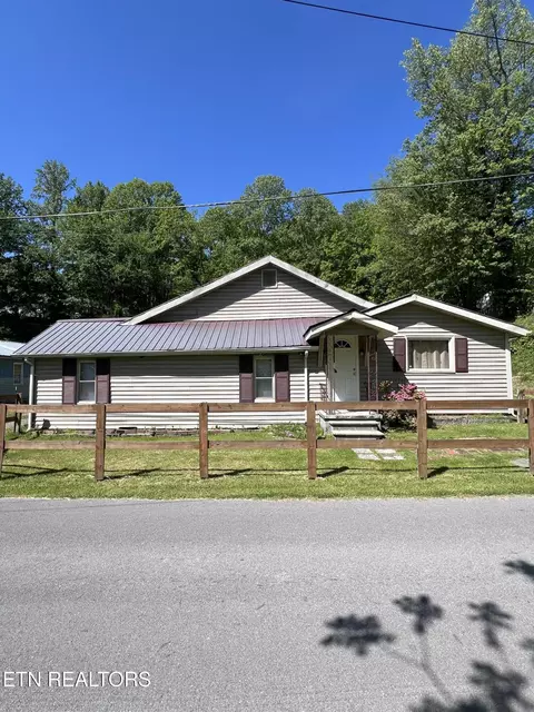 123 Cawood Ln, Middlesboro, KY 40965