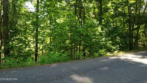 deer run point, La Follette, TN 37766