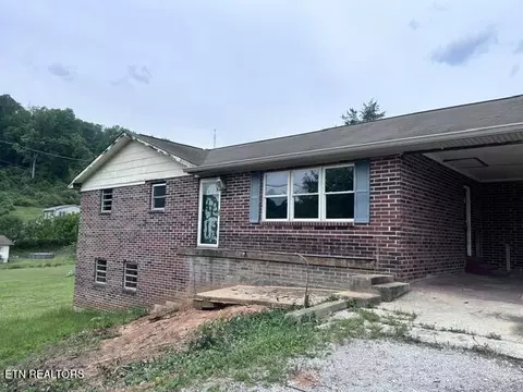 113 Smith Ln, Harriman, TN 37748