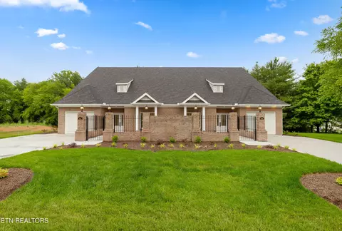 906 Fine Glen Dr, Sevierville, TN 37862