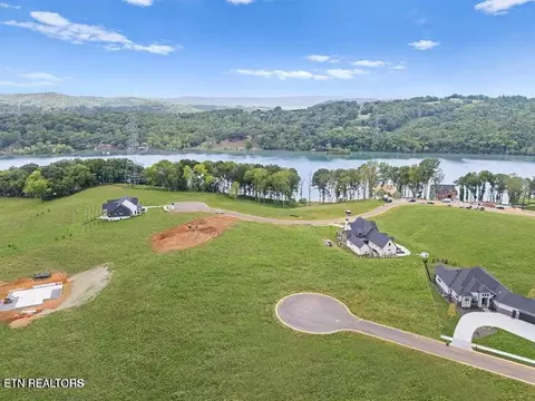 532 Ladybug Ln, Loudon, TN 37774