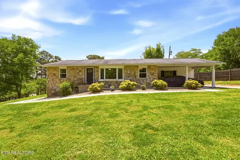 211 Woodland Dr, Kingston, TN 37763