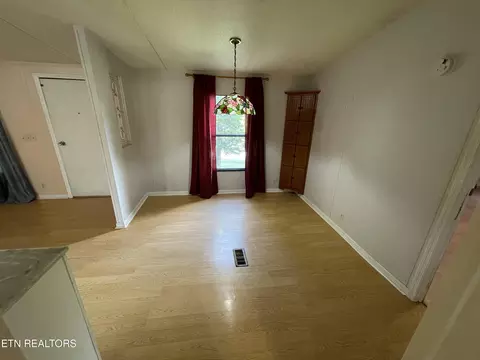 Dining - 110 3rd St, Corryton, TN 37721 photo 1 of 1