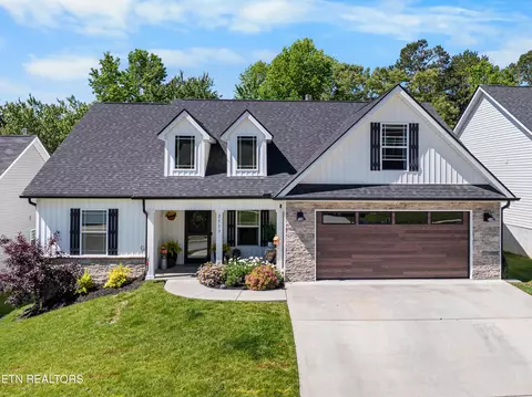 2513 Eppie Cove Ln, Knoxville, TN 37931