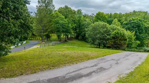109 Justin Ln, Maynardville, TN 37807