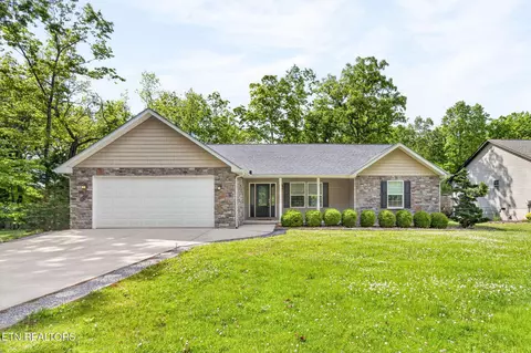 188 Satsuma Dr, Crossville, TN 38555