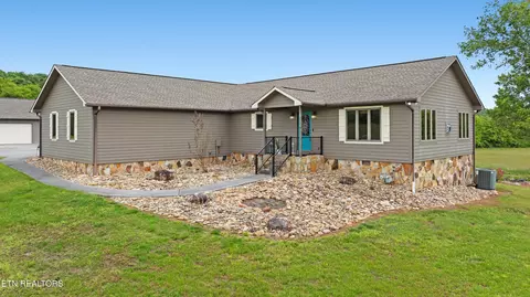 6052 Morganton Rd, Greenback, TN 37742