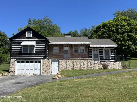 4533 Wildwood Springs Rd, Maryville, TN 37804