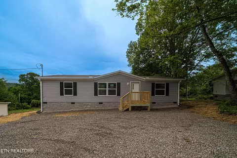 204 Hillside Dr, La Follette, TN 37766