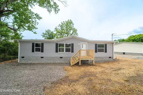 208 Hillside Dr, La Follette, TN 37766