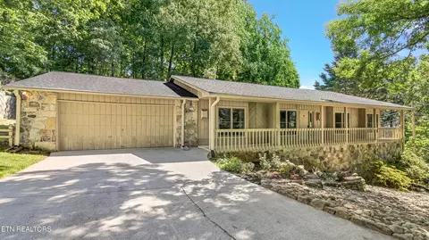 8716 Dunaire Dr, Knoxville, TN 37923