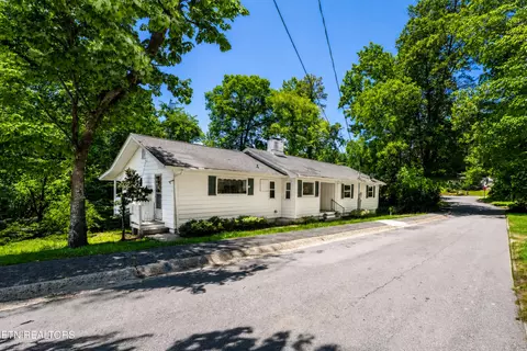 101 Disston Rd, Oak Ridge, TN 37830