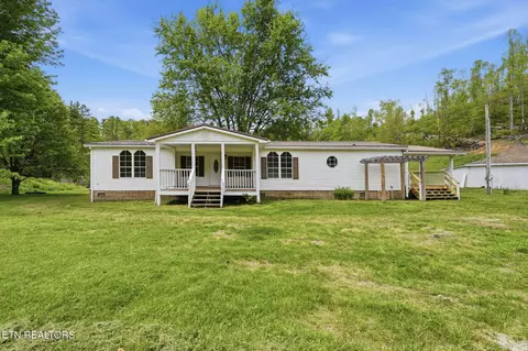 923 Hubert Taylor Rd, Mountain City, TN 37683