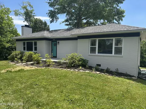 106 Colonial Dr, Knoxville, TN 37920
