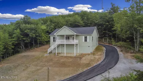 2609 Mountain Blvd, Sevierville, TN 37876