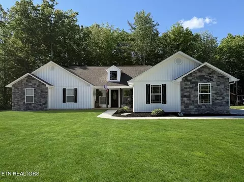 220 Kayla Ln, Oneida, TN 37841