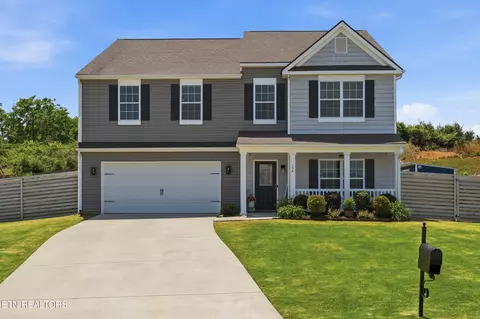 154 Gail Ln, Lenoir City, TN 37772