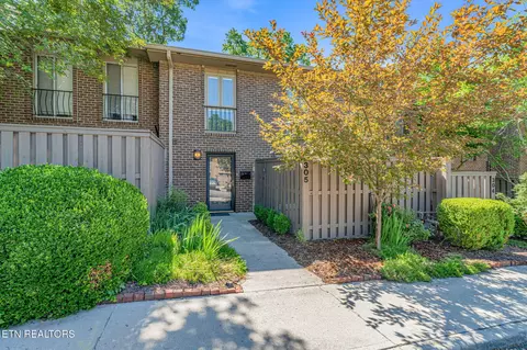 3636 Taliluna Ave #305, Knoxville, TN 37919