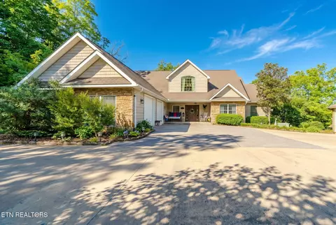 1279 Clabo Ln, Sevierville, TN 37876