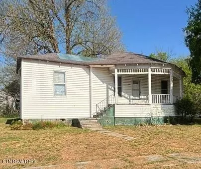 122 Ohio Ave, Etowah, TN 37331