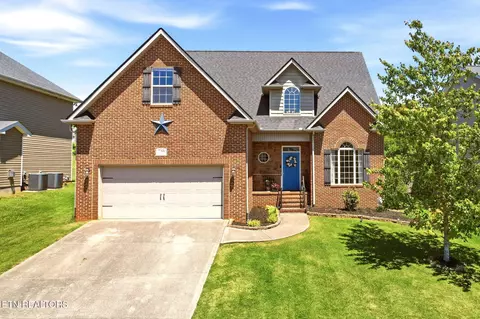 1745 Point Wood Dr, Knoxville, TN 37920