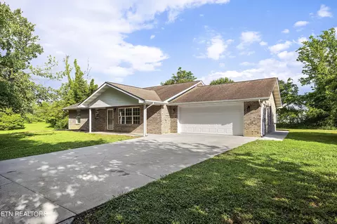 768 Northview Dr, Kodak, TN 37764