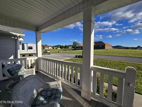 Exterior - 524 Shields Crossing Dr, Bean Station, TN 37708 photo 7 of 17