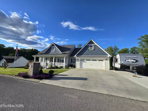 Exterior - 524 Shields Crossing Dr, Bean Station, TN 37708 photo 5 of 17